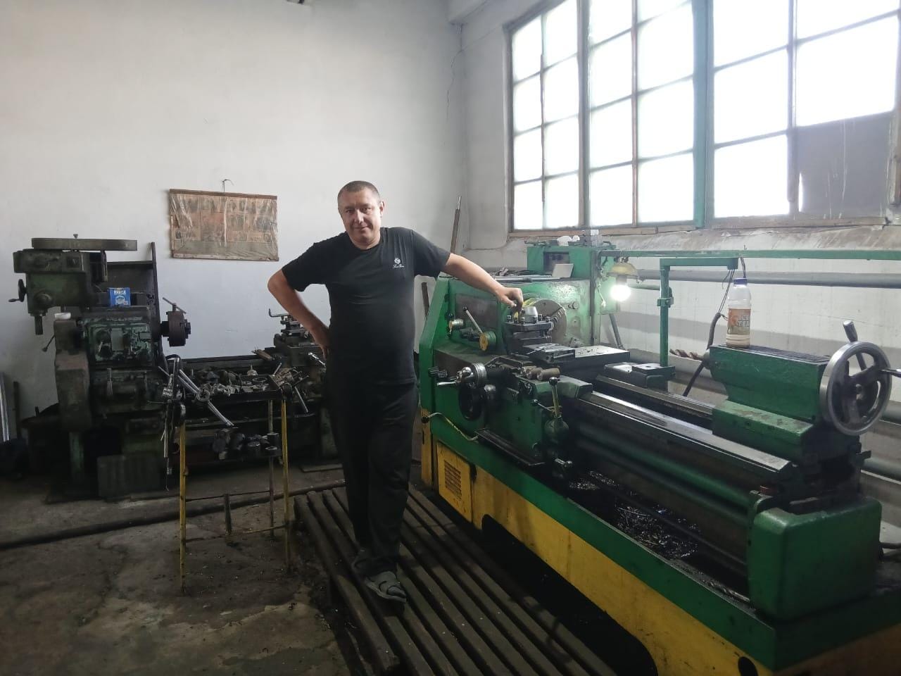 Жұмысшы табының лайықты өкілі, өмір жолы мен еңбек өмірбаяны құрметке лайық адам.