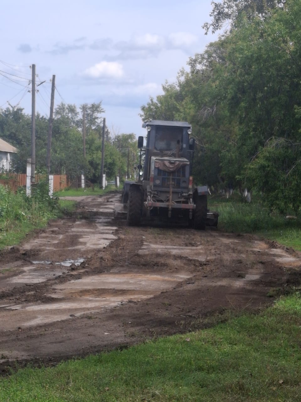 ауыл ішіндегі жолдарды грейдерлеу
