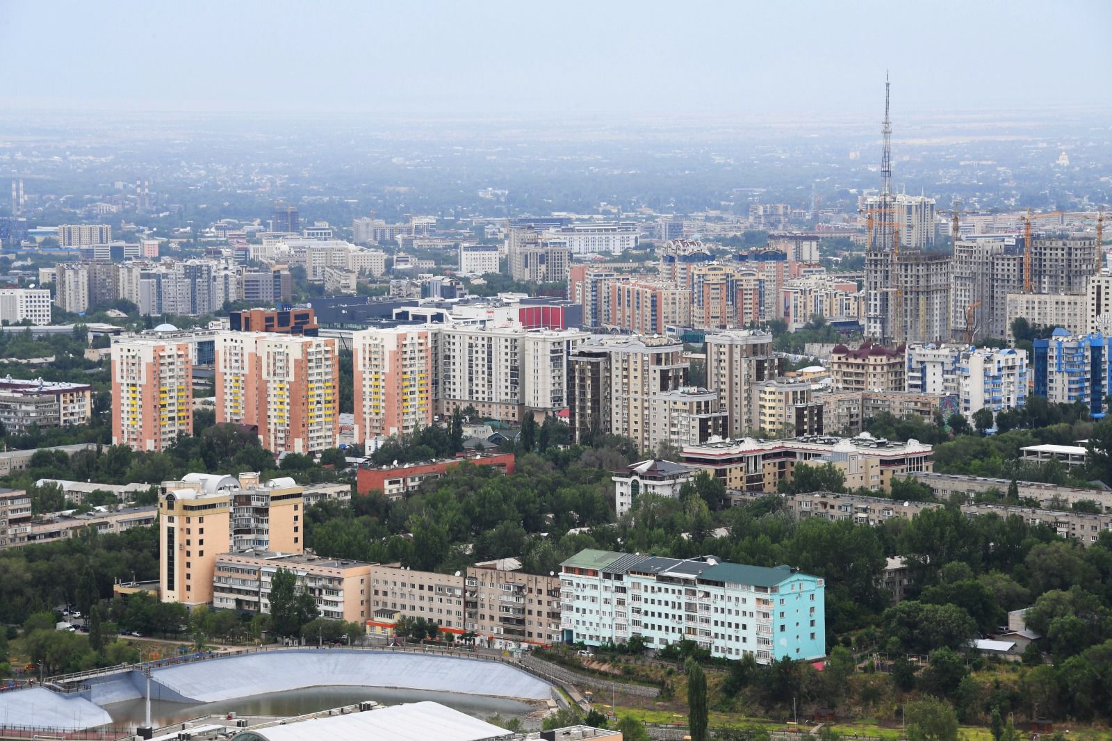 2025 жылы 16 тамызда Алматының Республика сарайында «Қазақстанның үздік тауары» республикалық байқау-көрмесінің аймақтық кезеңі өтеді