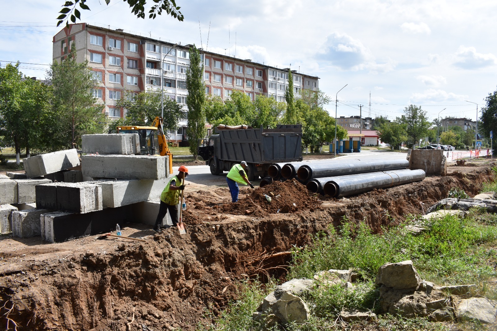 Қостанай облысының әкімінің тапсырмаларын іске асыру аясында Жітіқара қаласында инфрақұрылымды дамыту бойынша кешенді жұмыстар жүргізілуде.