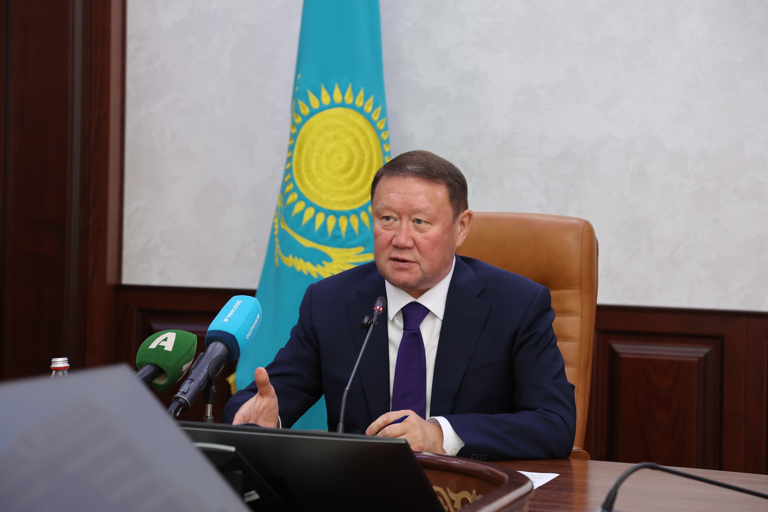 Құрылысшылар күнін мерекелеу құрметіне облыс әкімі Қ. Ақсақалов ел Президенті атынан өңірдің үздік құрылысшыларына мемлекеттік және ведомстволық наградалар табыс етті.