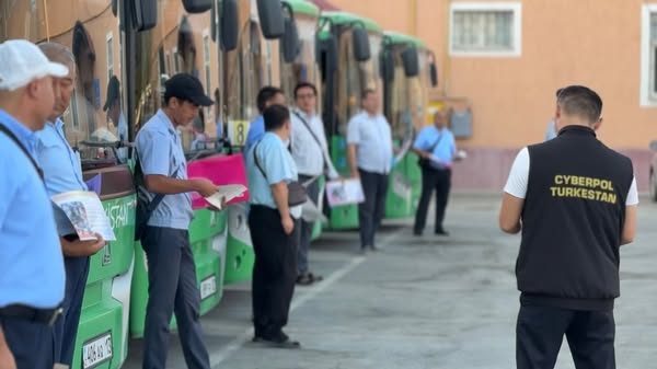 Түркістан облысында автобусқа алаяқтыққа қарсы жадынамалар ілінді