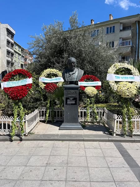 АБАЙДЫҢ 180 ЖЫЛДЫҒЫ ЫСТАНБҰЛДА САЛТАНАТТЫ ТҮРДЕ АТАЛЫП ӨТТІ