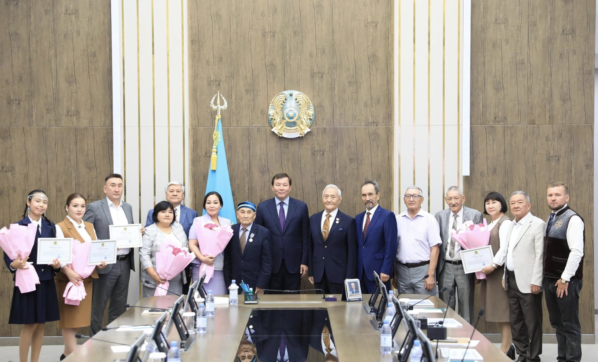 ⚜️Облыс әкімі абайтанушылармен кездесті