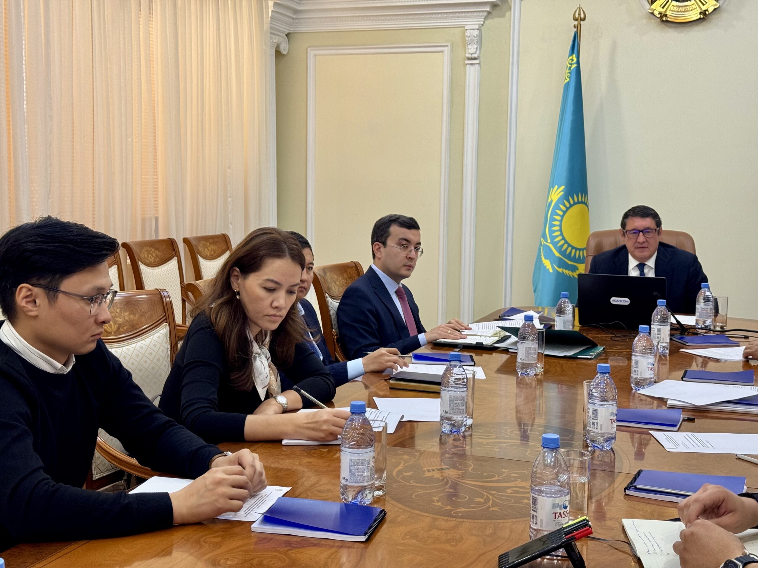 Қазақстан Республикасының Атом энергиясы жөніндегі агенттігінде АЭС атауына арналған жалпыхалықтық конкурс өткізу мәселелері бойынша жұмыс тобының бірінші отырысы өтті