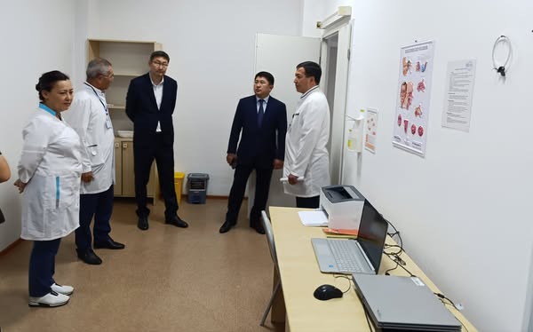 Денсаулық сақтау бірінші вице-министрі Жамбыл облыстық көпбейінді балалар ауруханасына барды