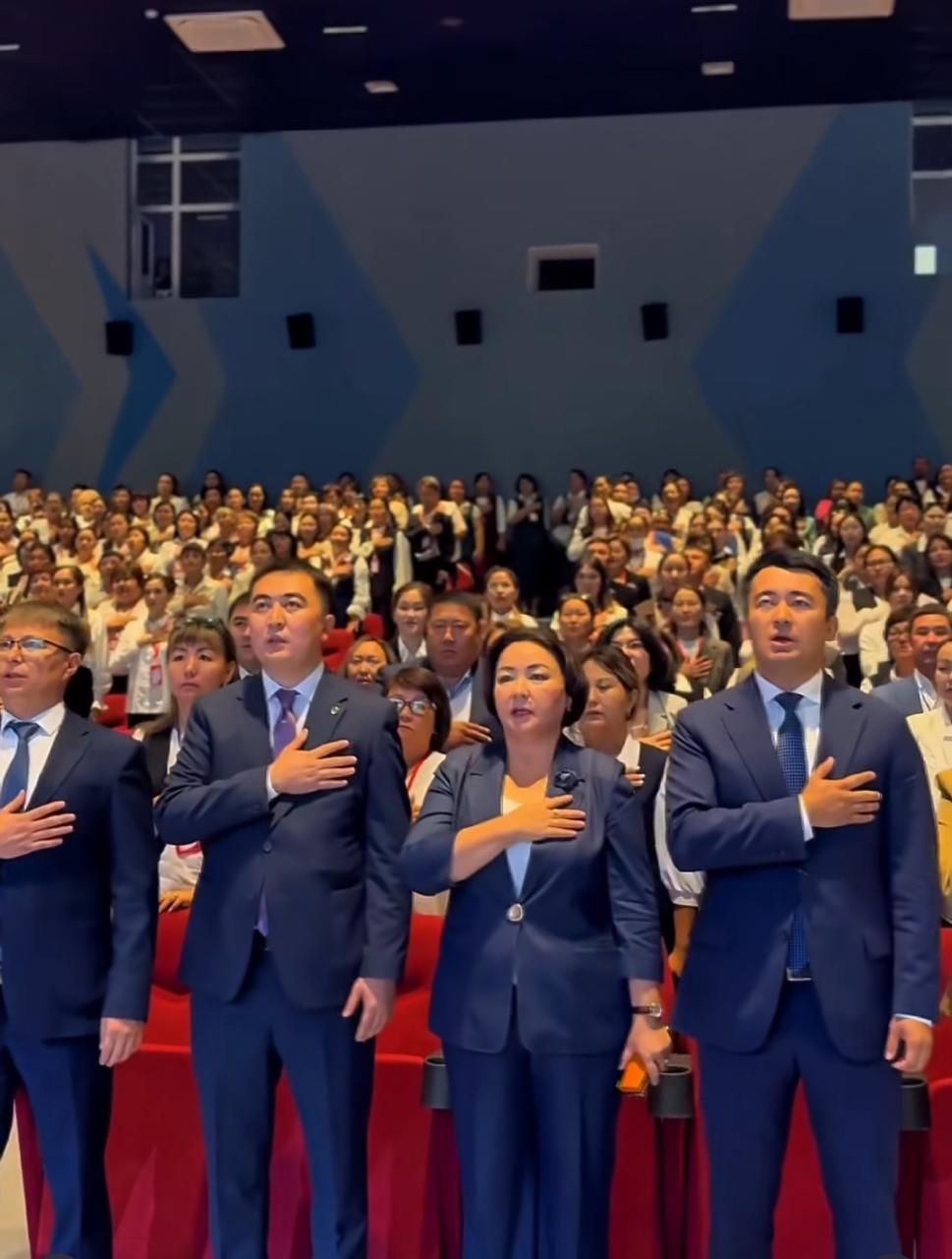 БІЛІМ КЕЛЕШЕГІ: АДАЛ  АЗАМАТ-КӘСІБИ МАМАН» АУДАНДЫҚ ТАМЫЗ КОНФЕРЕНЦИЯСЫ ӨТТІ