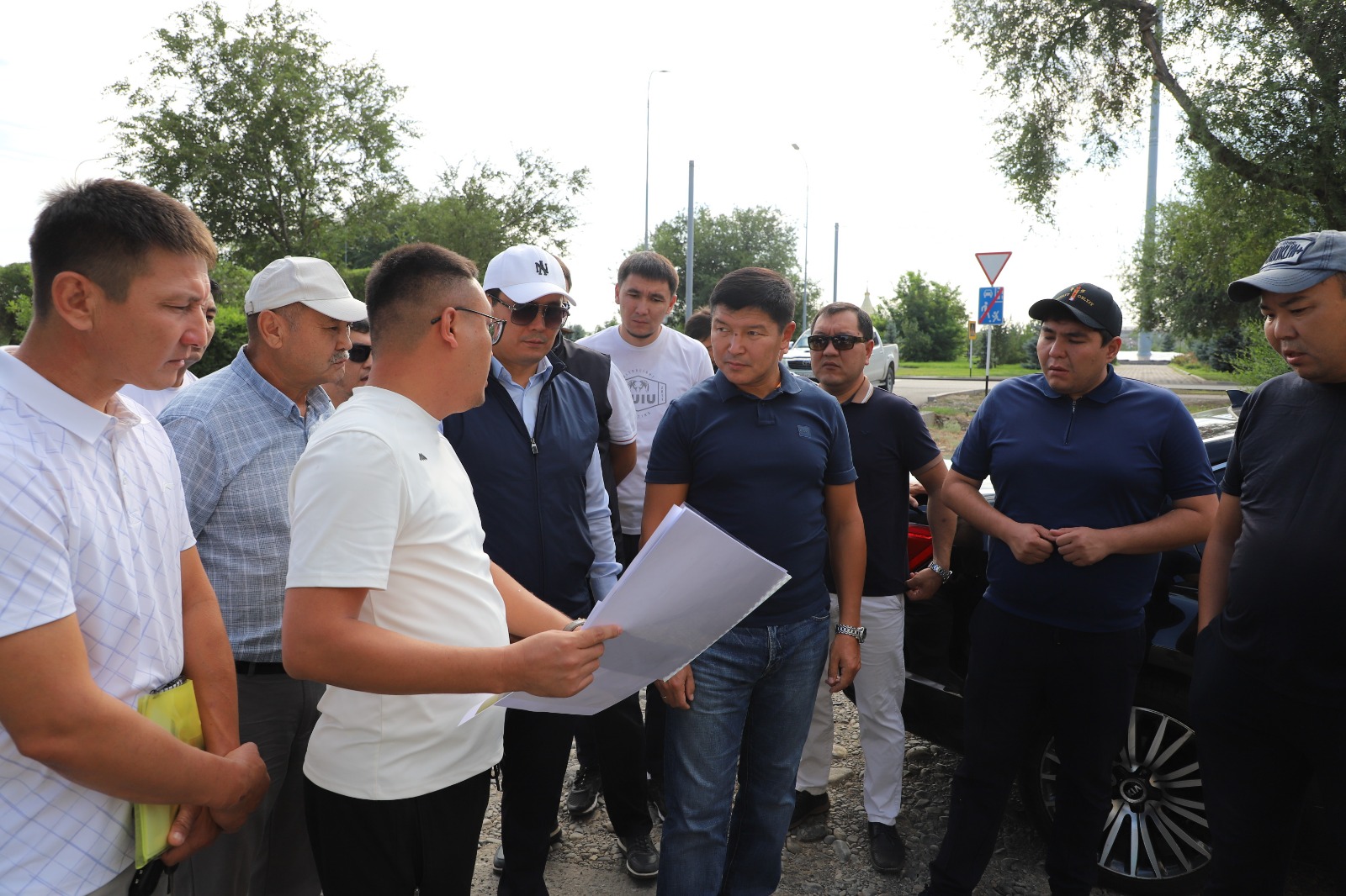 Талдықорған қаласының әкімі Ернат Бәзіл қала нысандарындағы абаттандыру жұмыстарының барысымен танысты