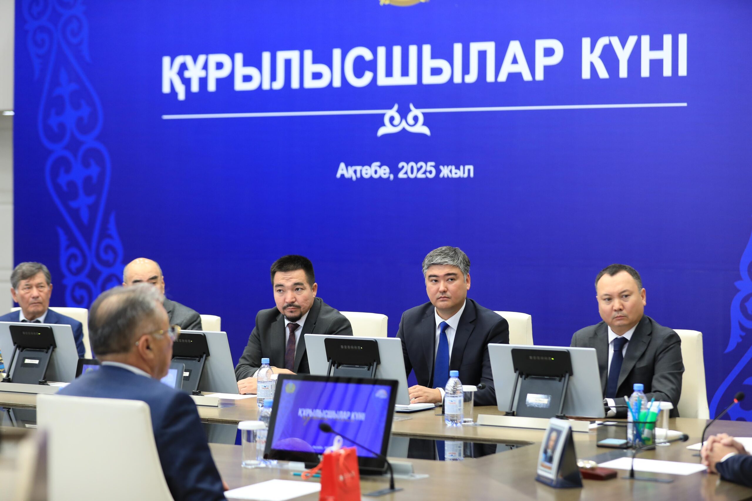 Өңірдің үздік құрылысшыларына құрмет көрсетілді