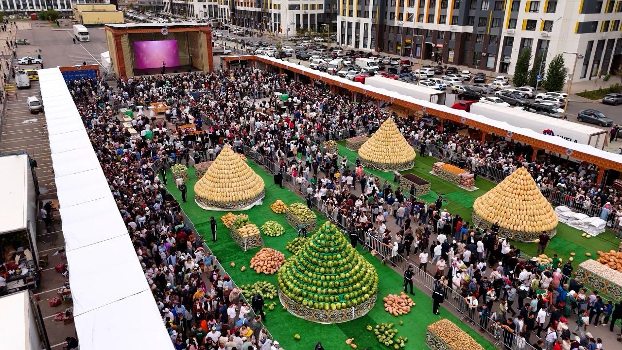 Астанада тәжікстандық өнімдер мен бұйымдардың жәрмеңкесі өтіп жатыр