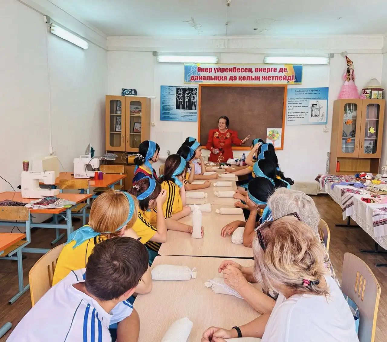 Қолөнер сиқыры: Жастарға арналған шеберлік сағаты
