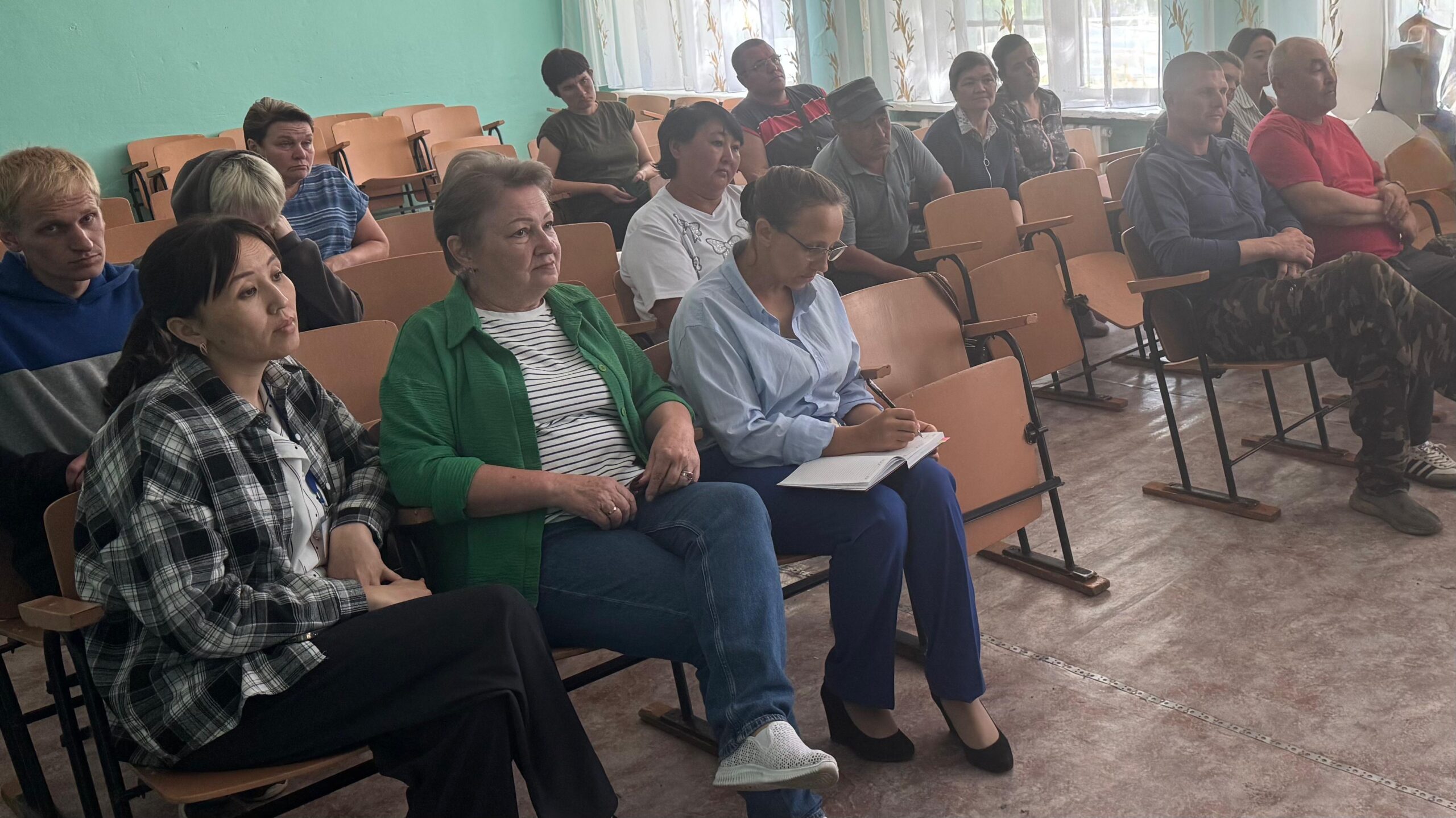 2025 жылдың 05 тамызында ауылдық округ әкімі А. С. Қайнетованың  Мирный ауылының тұрғындарымен кездесуі өтті.