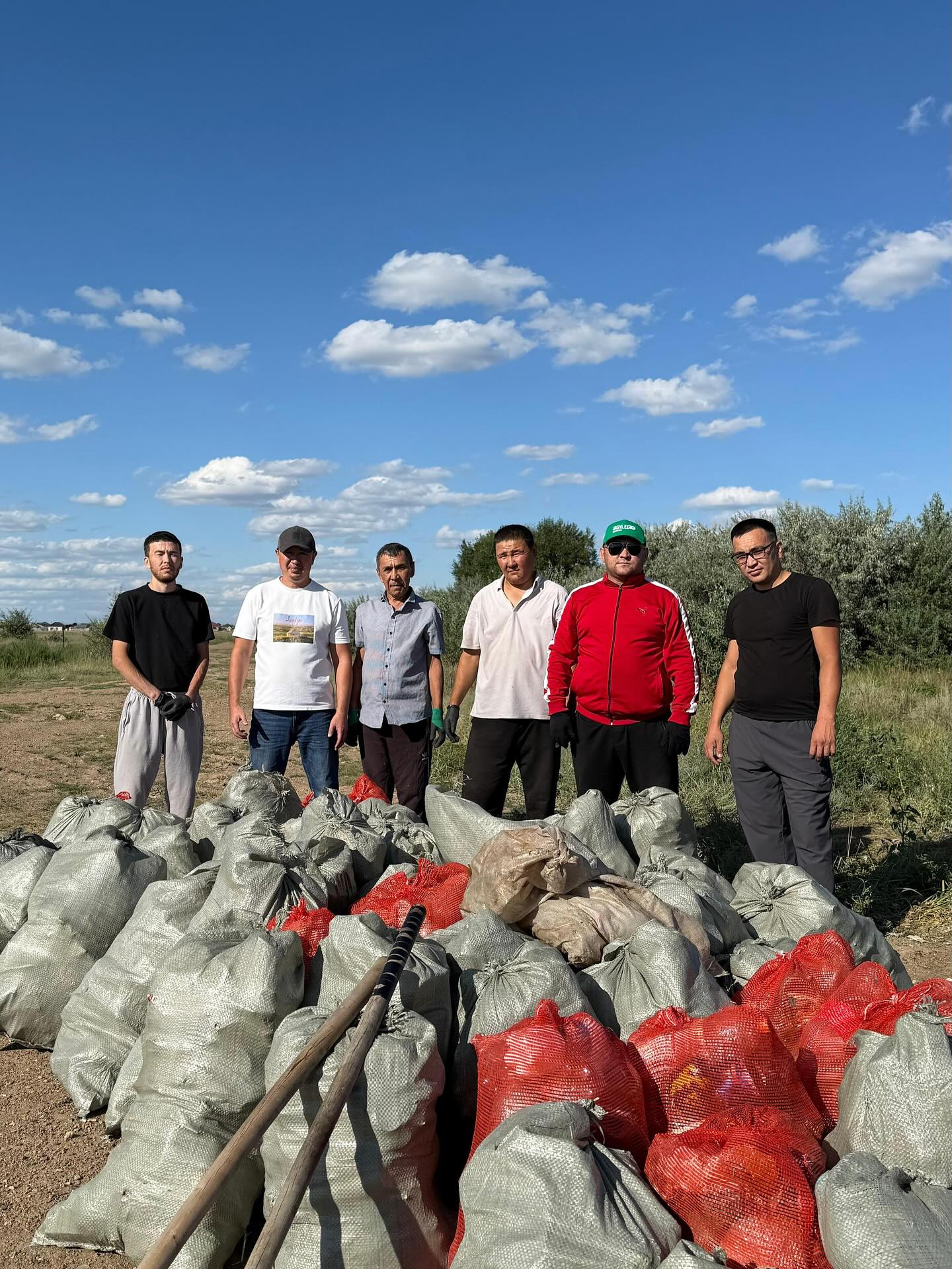 Целиноград ауданы Қажымұқан ауылында «Таза Қазақстан» экологиялық акциясы аясында сенбілік өтті