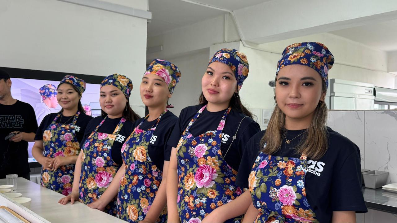 Қалада өскен жастар үш күн ауылдың еңбек мектебінен өтті