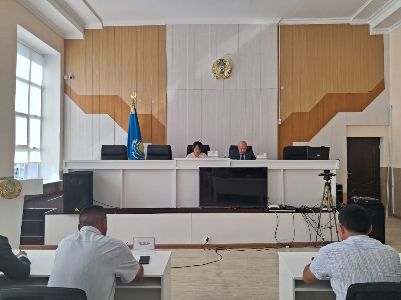 Зайсан аудандық мәслихатының кезектен тыс сессиясы