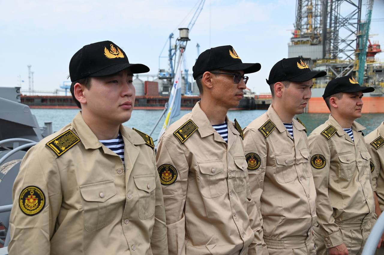 Қазақстанның Әскери-теңіз күштері запастағы офицерлермен алғаш рет оқу-жаттығу жиынын өткізуде