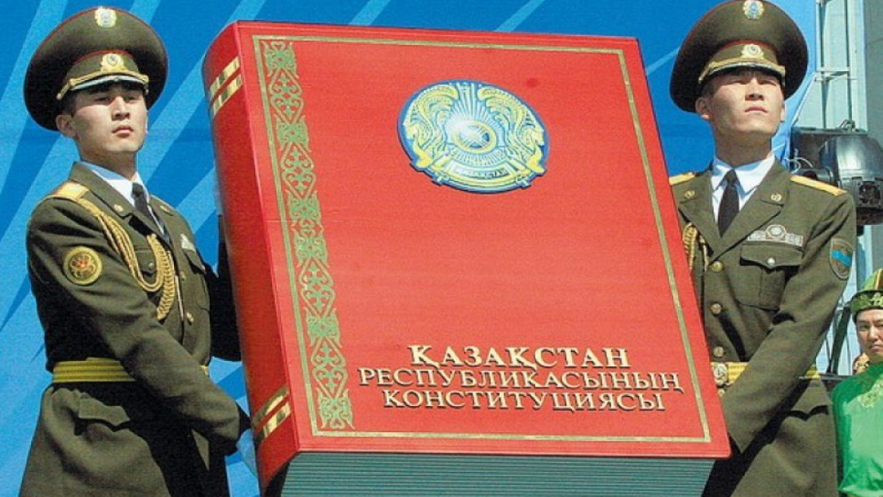 Қазақстан Республикасы Конституциясының қалыптасудағы үшінші кезеңі