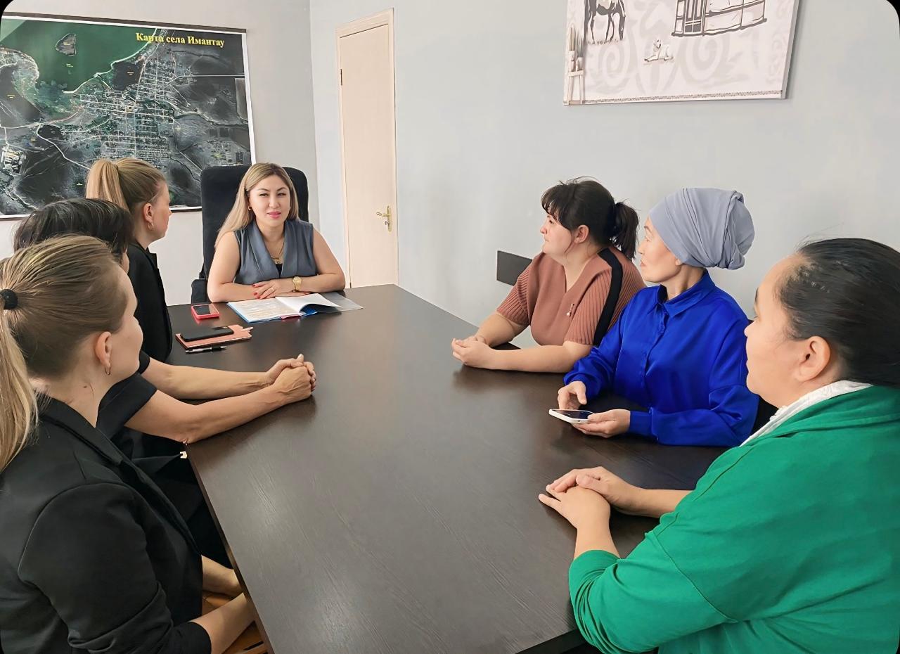 Мемлекеттік қызметшілердің әдеп нормалары мен мінез-құлық стандарттарын сақтау мәселелері бойынша жұмыс кеңесі