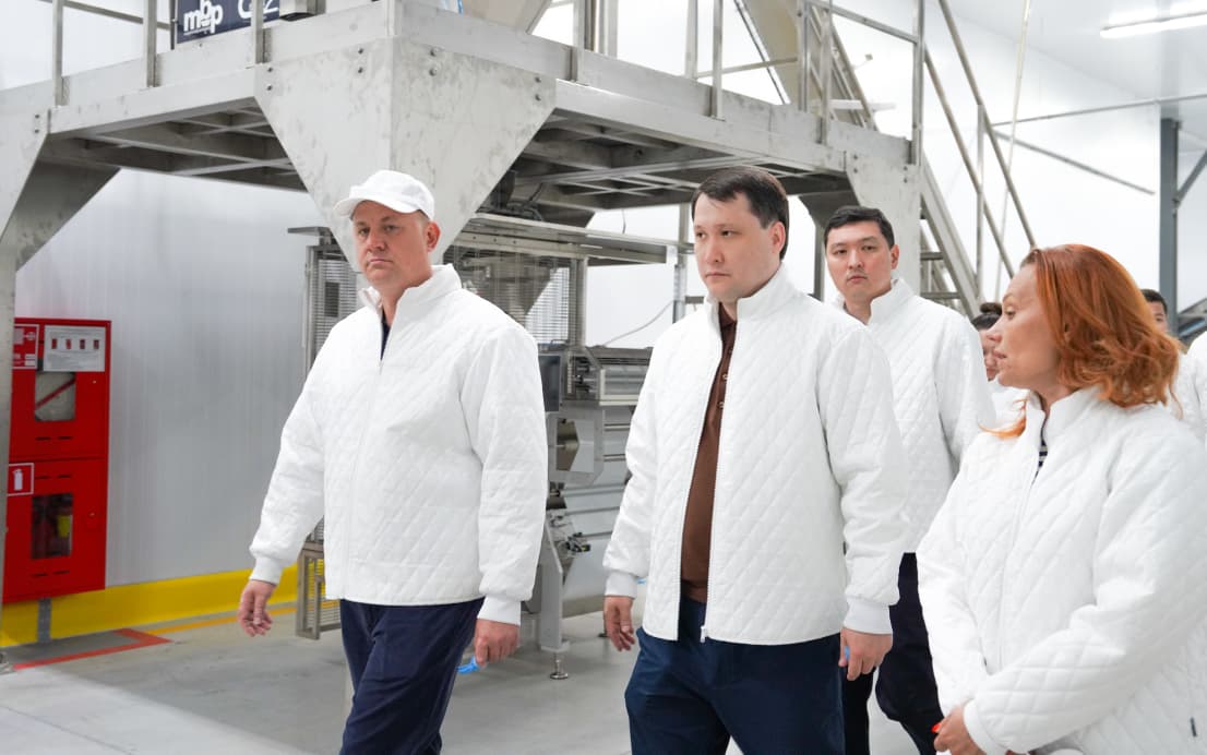 Ермек Кенжеханұлы Алматы облысының ірі агроөнеркәсіптік кәсіпорындарымен танысты