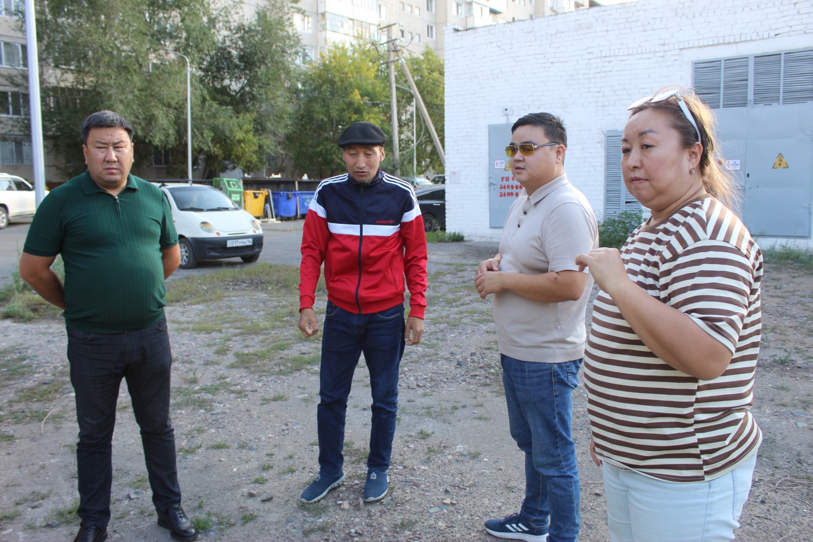 Тұрғындармен кездесу: өзекті мәселелерді бірлесіп шешу