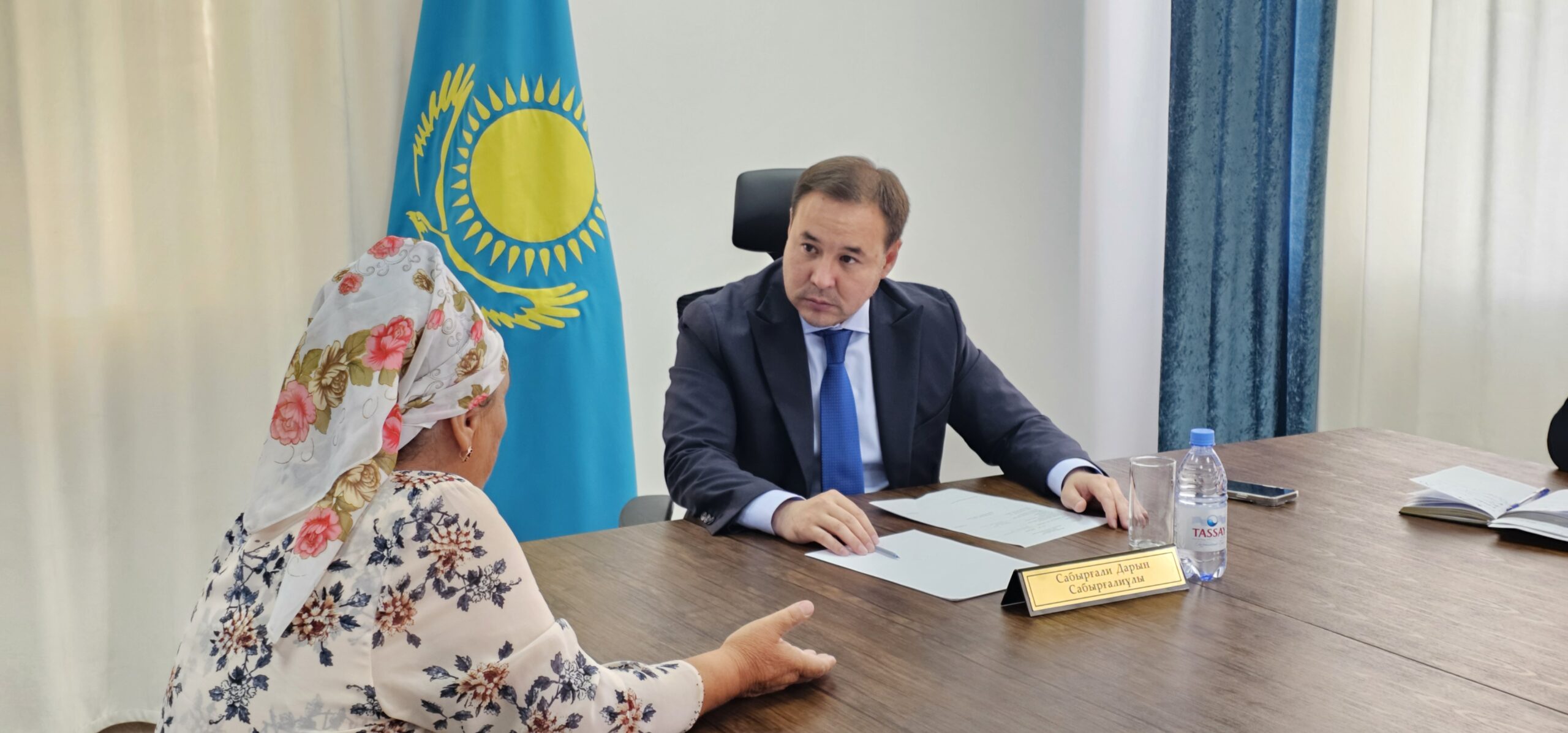 Аудан әкімі азаматтарды жеке мәселелері бойынша қабылдады