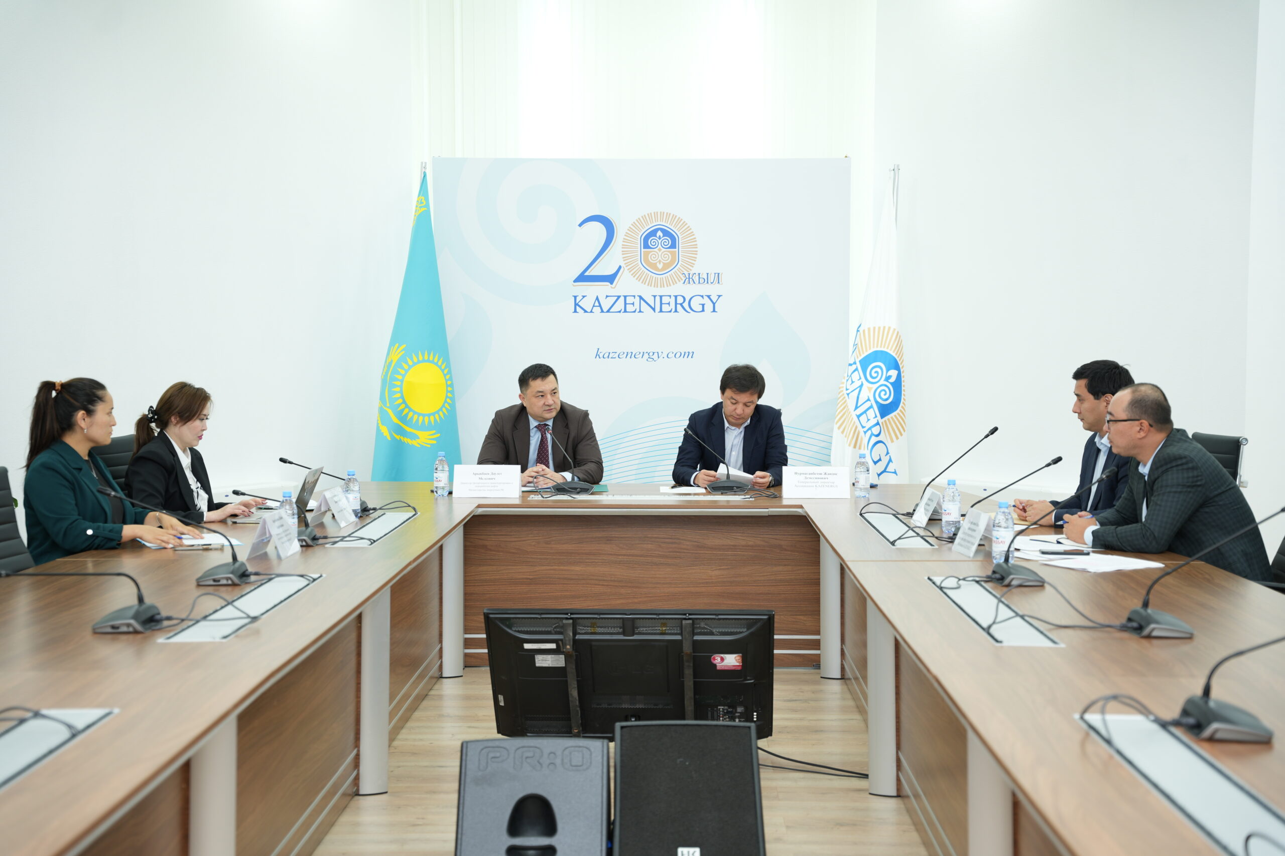 KAZENERGY алаңында жаңа Салық кодексінің әсері талқыланды