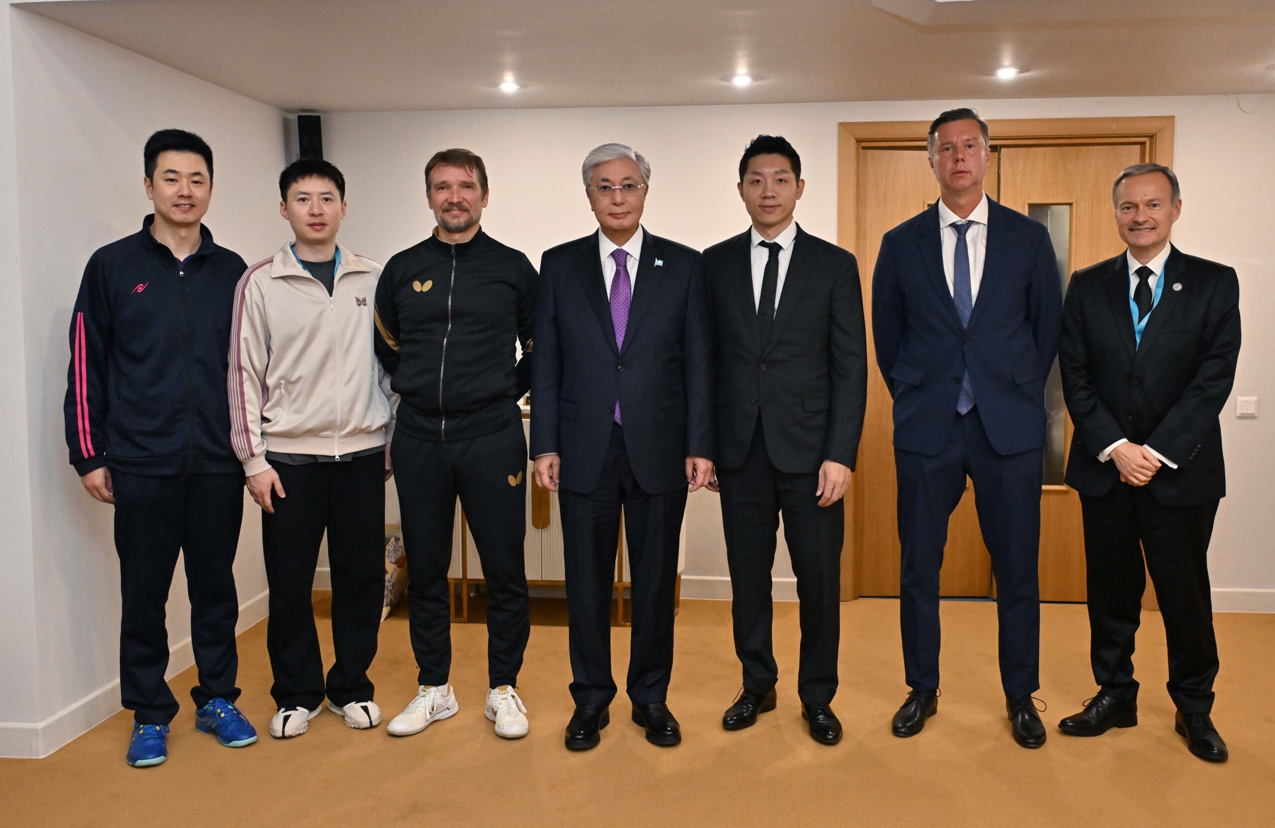 Мемлекет басшысы Үстел теннисінен Қазақстан Республикасы Президентінің ашық кубогына барды