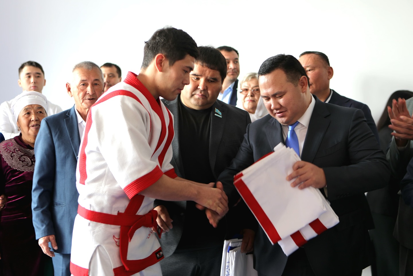 ТҮРКІСТАН ҚАЛАСЫНДА ЖАҢА СПОРТ КЕШЕНІ ПАЙДАЛАНУҒА БЕРІЛДІ