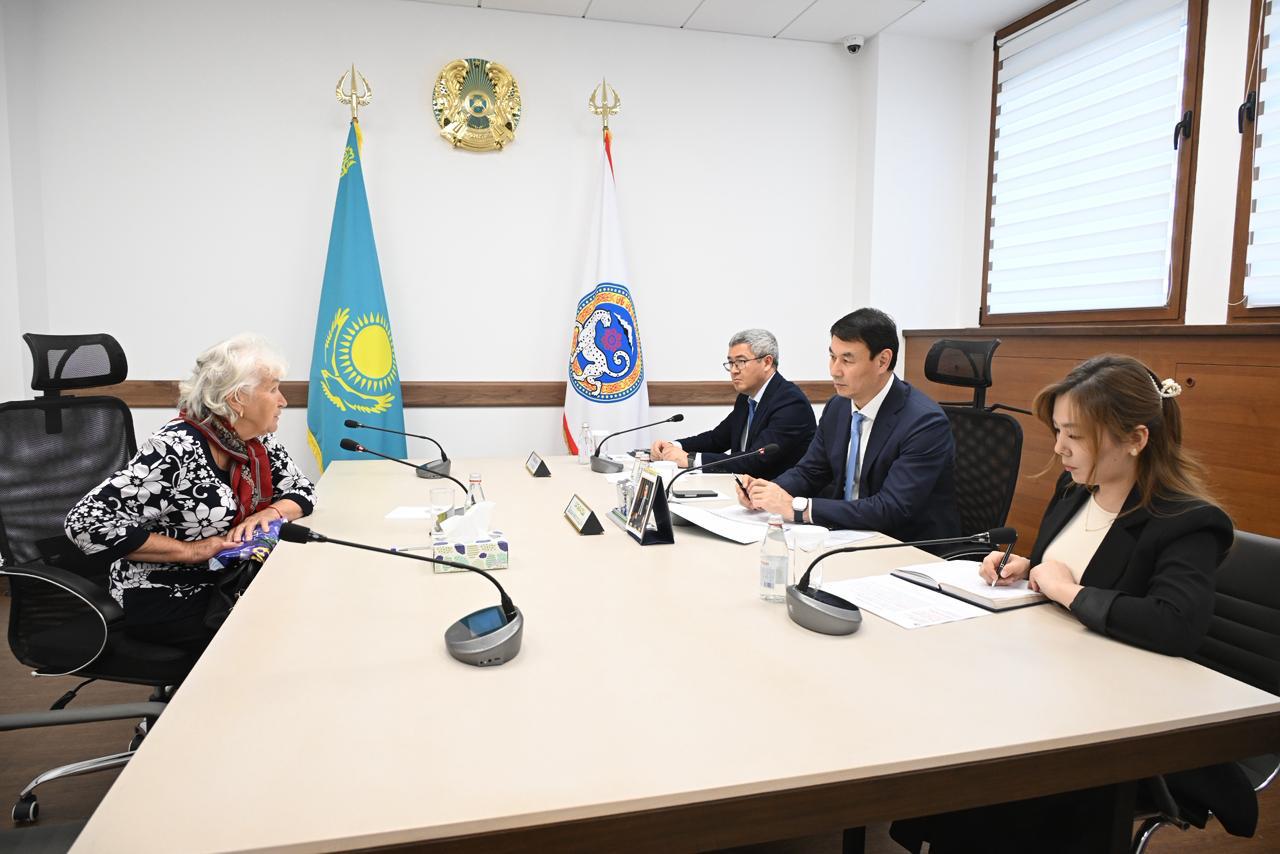 Алматы әкімі азаматтарды жеке мәселесі бойынша қабылдады