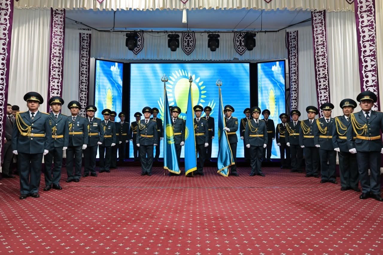 ЕГЕМЕН ЕЛДІҢ ЕҢСЕСІ БИІК