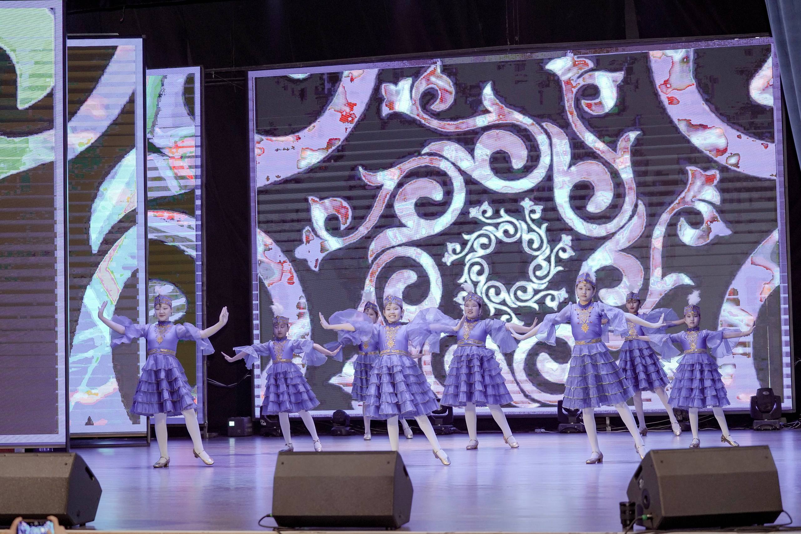 «Өнерге әркімнің-ақ бар таласы» мерекелік кеші өтті