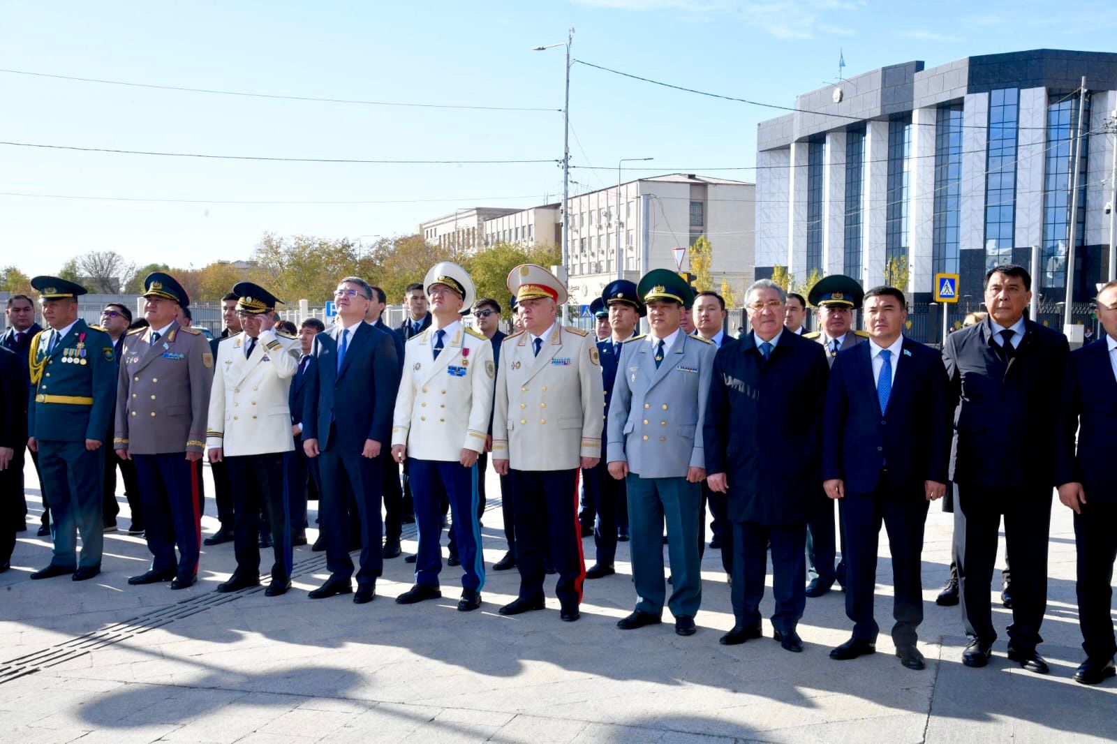 Атырауда Мемлекеттік Ту көтеру рәсіміне 600-ден астам адам қатысты