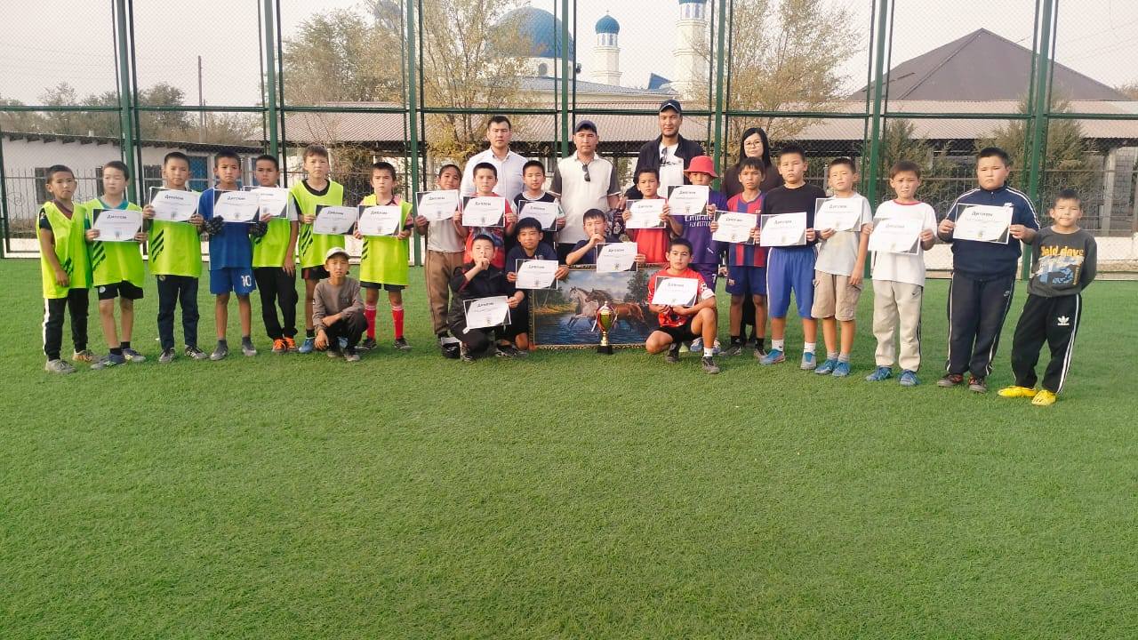 Республика күніне орай «Қыран елім – Қазақстаным!» атты тақырыпта кіші футбол жарысы өткізілді.