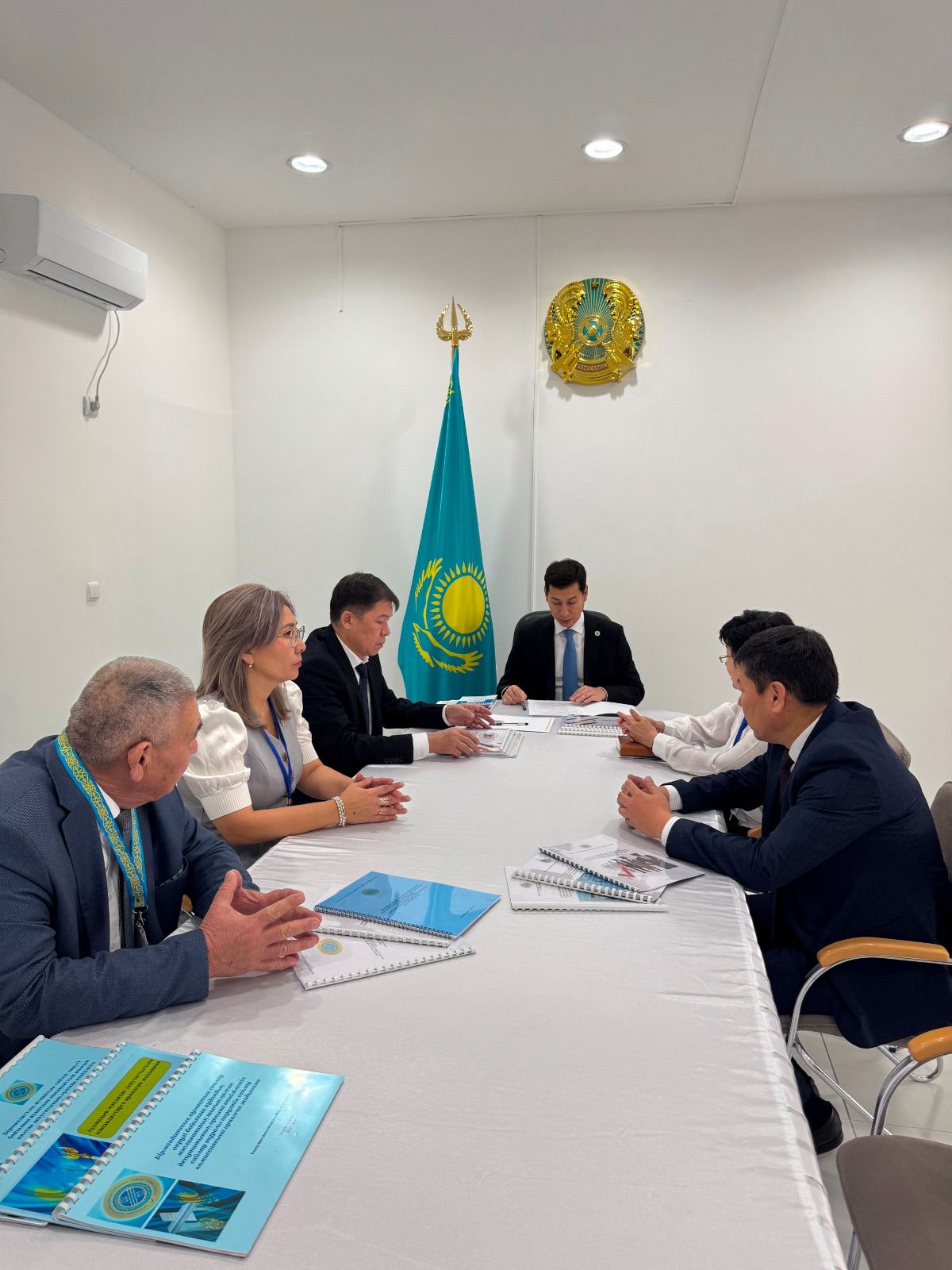 Орталық сайлау комиссиясының мүшесі А.Айманакумов Атырау облысындағы мәслихат сайлауына дайындық жұмыстарымен танысты