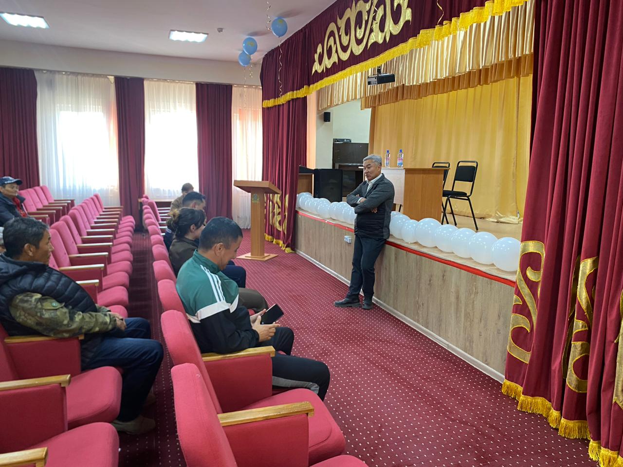 2025 жылдың 28 қазан күні Бастөбе ауылдық округінің әкімі Ким Эдуард Афанасьевич Панфилов орта мектебінде Ортатөбе ауыл тұрғындарымен кездесуі өтткізді.