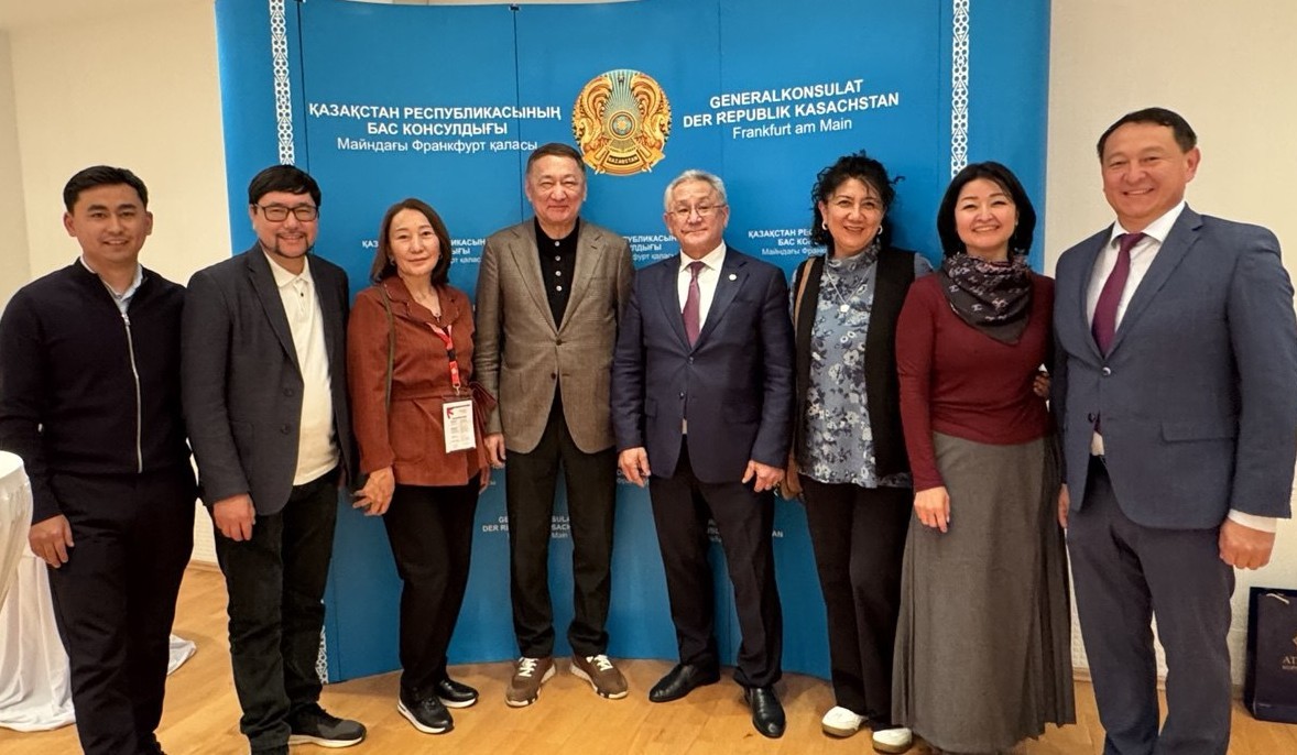 «Ұлы сөздің ұлағаты» әдеби кеші — Абай мұрасы мен қазақ егемендігіне тағзым