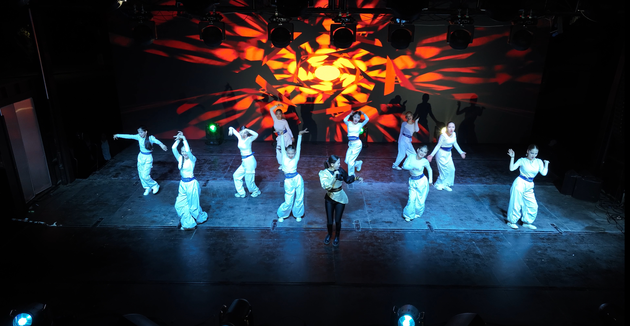 Атырауда Республика күніне арналған «Айбыны асқақ, тұғыры биік Тәуелсіз Қазақстан» атты мерекелік гала-концерт өтті