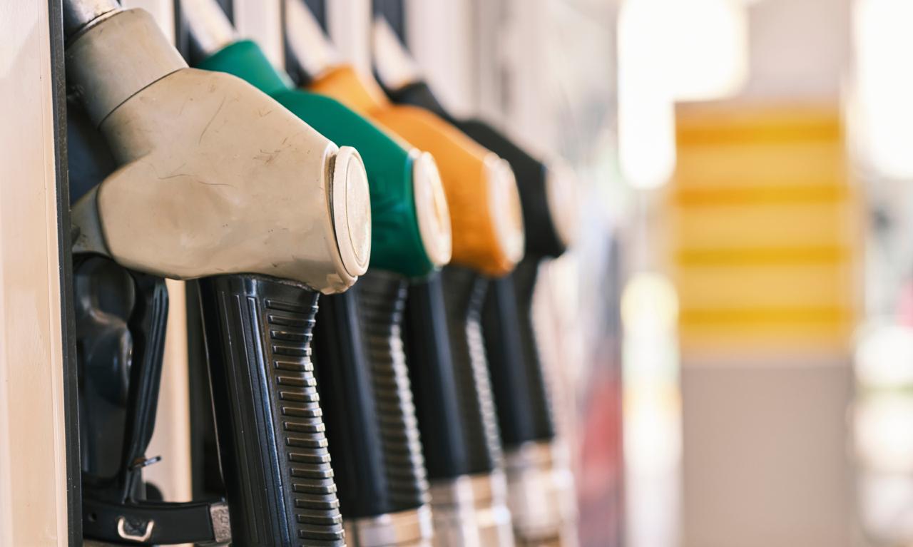 Энергетика министрлігі: Автожанармай құю стансаларында ЖЖМ бағасы 16 қазан деңгейінде бекітілді