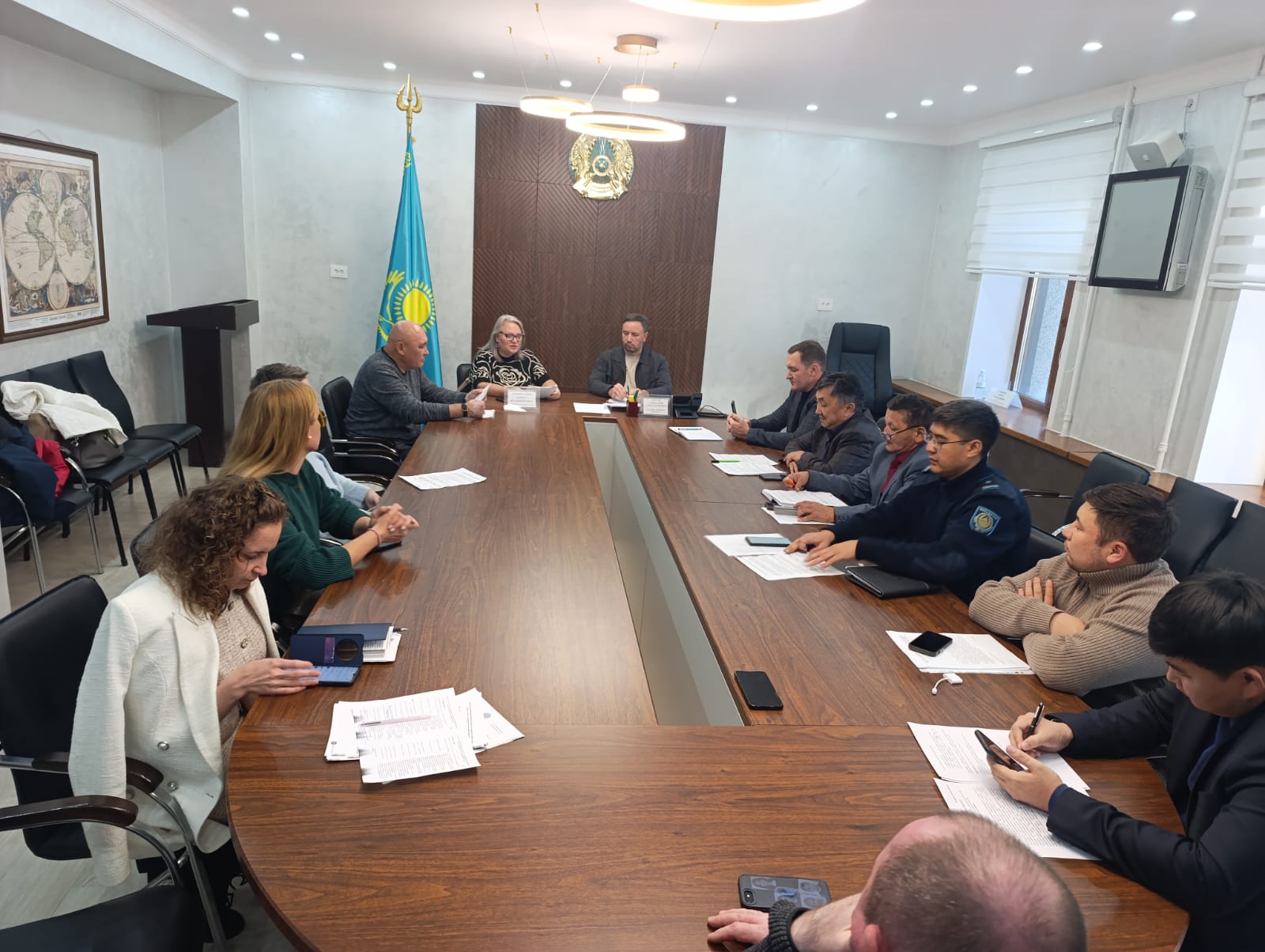 Өскемен қалалық мәслихатында қараусыз қалған жануарларды аулау және ұстау бойынша тиімді шараларды әзірлеу жөніндегі жұмыс тобының отырысы өтті.