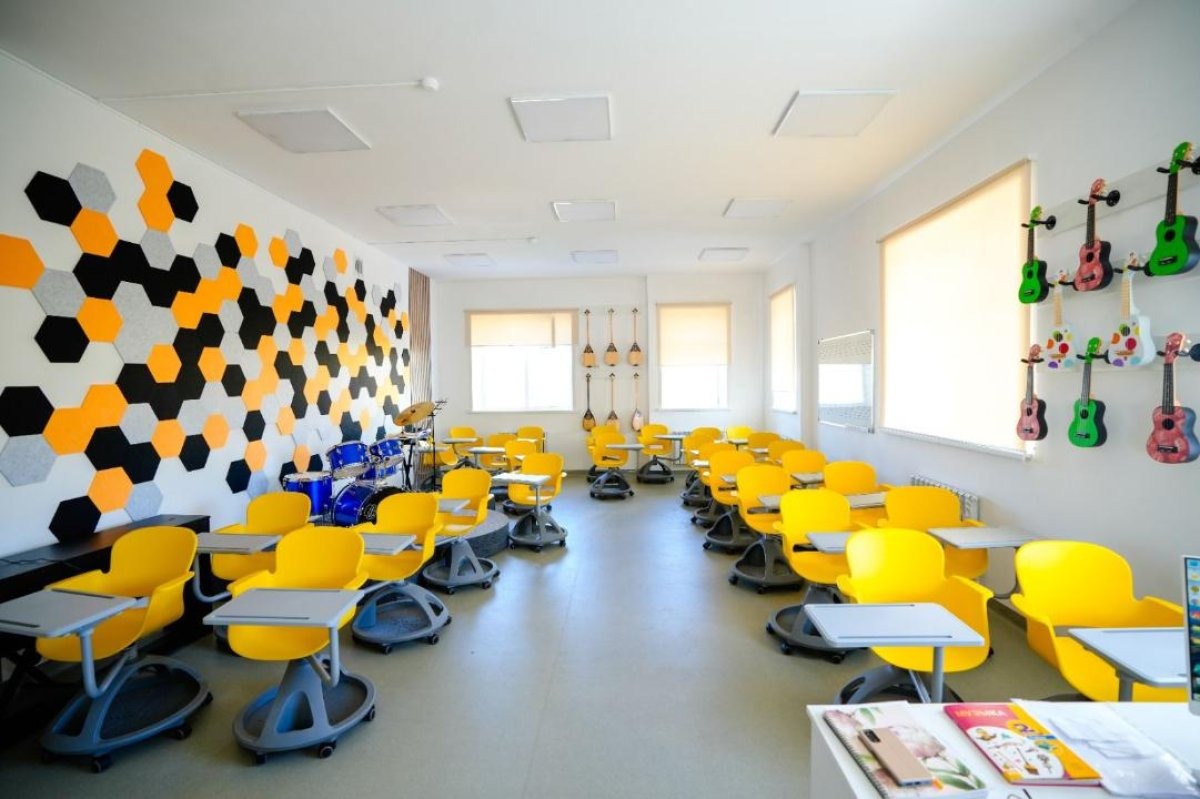 130 мың қазақстандық бала жаңартылған мектептерде парта үшін отырды