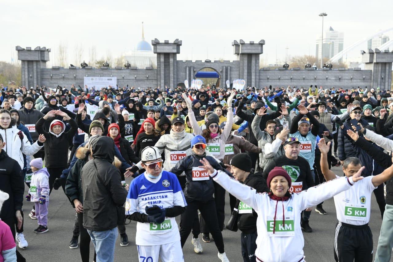 Республика күніне арналған бұқаралық жүгіруге 1500 елорда тұрғыны қатысты