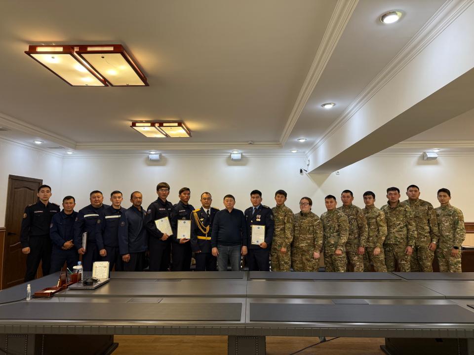 Құтқарушылар күнімен!