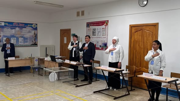 №295 учаскелік сайлау комиссиясы жұмысын бастады