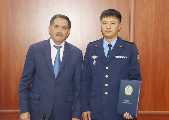 Актив отырысында құрметпен шығарып салды