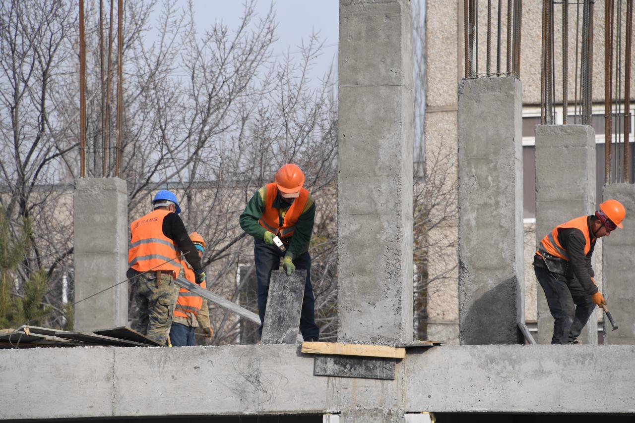 Әкімшілік айыппұлдар және құрылыс лицензияларынан айыру: Алматыда бірқатар мердігер жауапкершілікке тартылды