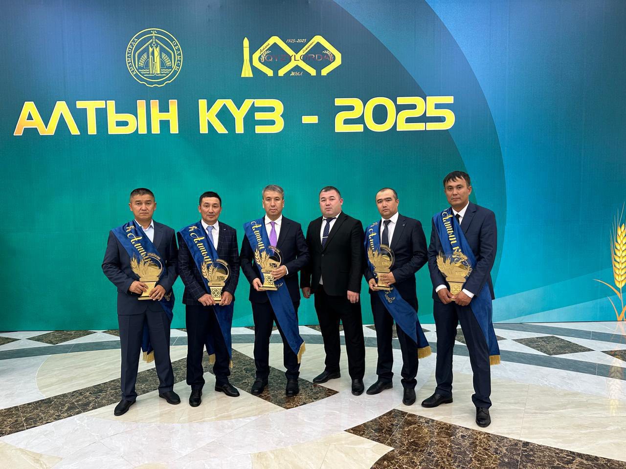 ҚАЗАЛЫ ТАҒЫ ДА ҮЗДІКТЕР ҚАТАРЫНДА