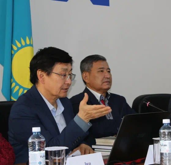 Республикалық терминология комиссиясының отырысы өтті