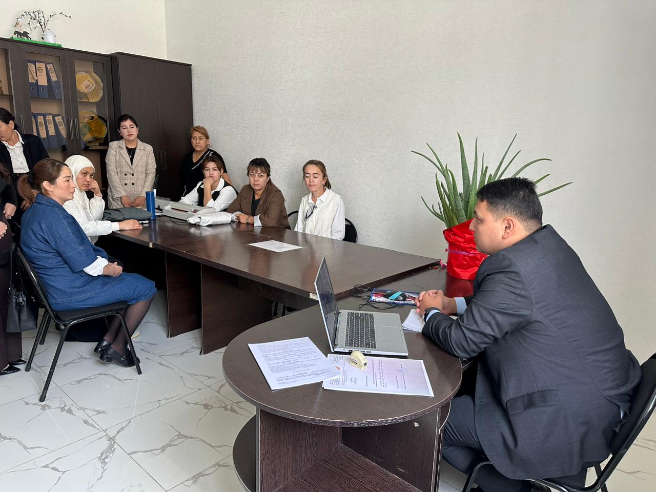 🔰 САУРАН: “ДАРА БАЛА” БАСТАУЫШ МЕКТЕП – БӨБЕКЖАЙ БАЛАБАҚШАСЫ” ЖШС-НІҢ ЕҢБЕК ҰЖЫМЫНА МІНДЕТТІ САҚТАНДЫРУ ШАРТТАРЫНЫҢ МАҢЫЗДЫЛЫҒЫ ТҮСІНДІРІЛДІ