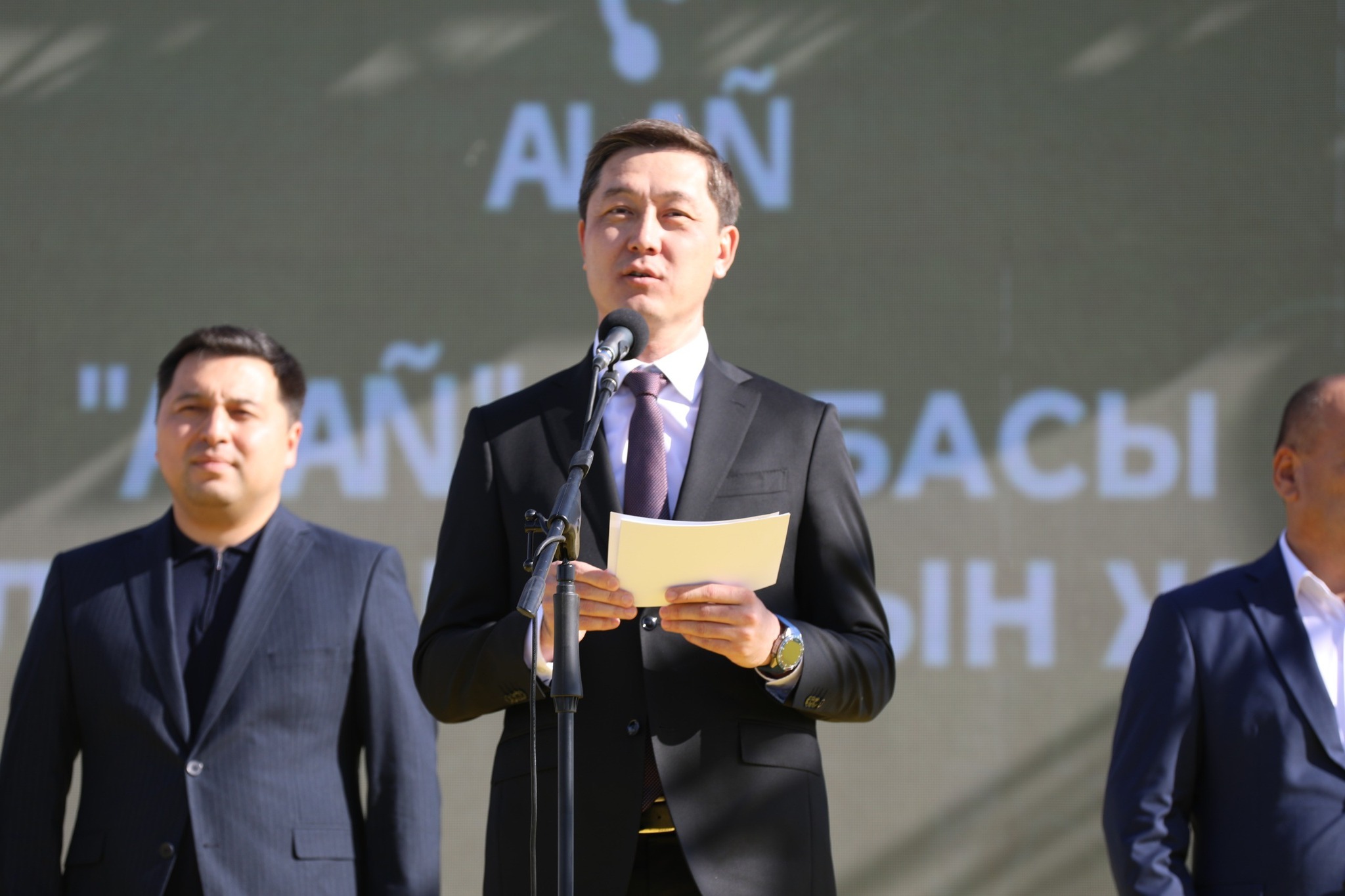 Қайта жаңғыртудан өткен стадион салтанатты түрде ашылды