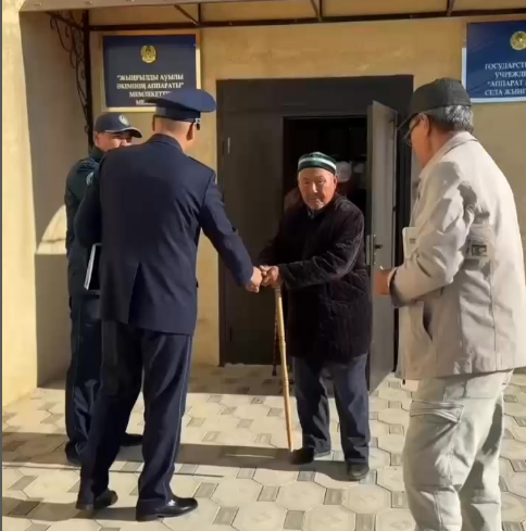 Жыңғылды ауылы тұрғындарымен ашық кездесу: полиция мен халық – тәртіп үшін бірге